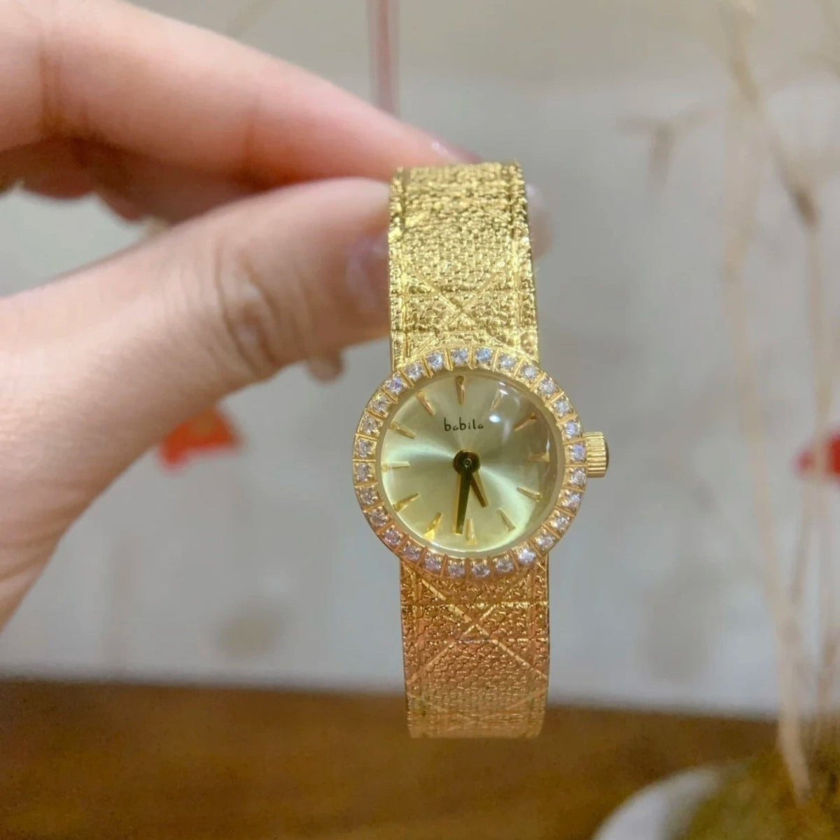 BABILA Ladies Small Gold Crystal-Set Dial Watch Japan Vintage Light Luxury