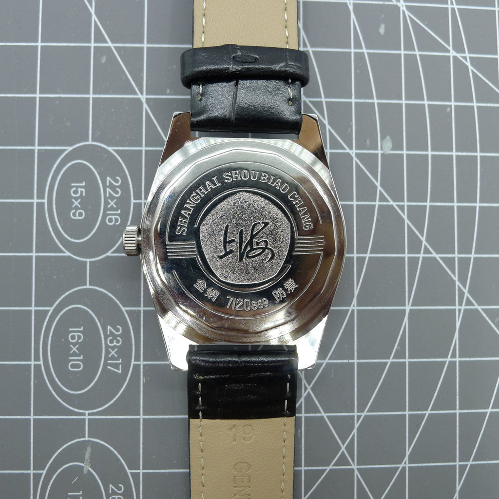 Shanghai Factory 37mm 7120 men's manual mechanical watch, shock-resistant, durable design for everyday use.