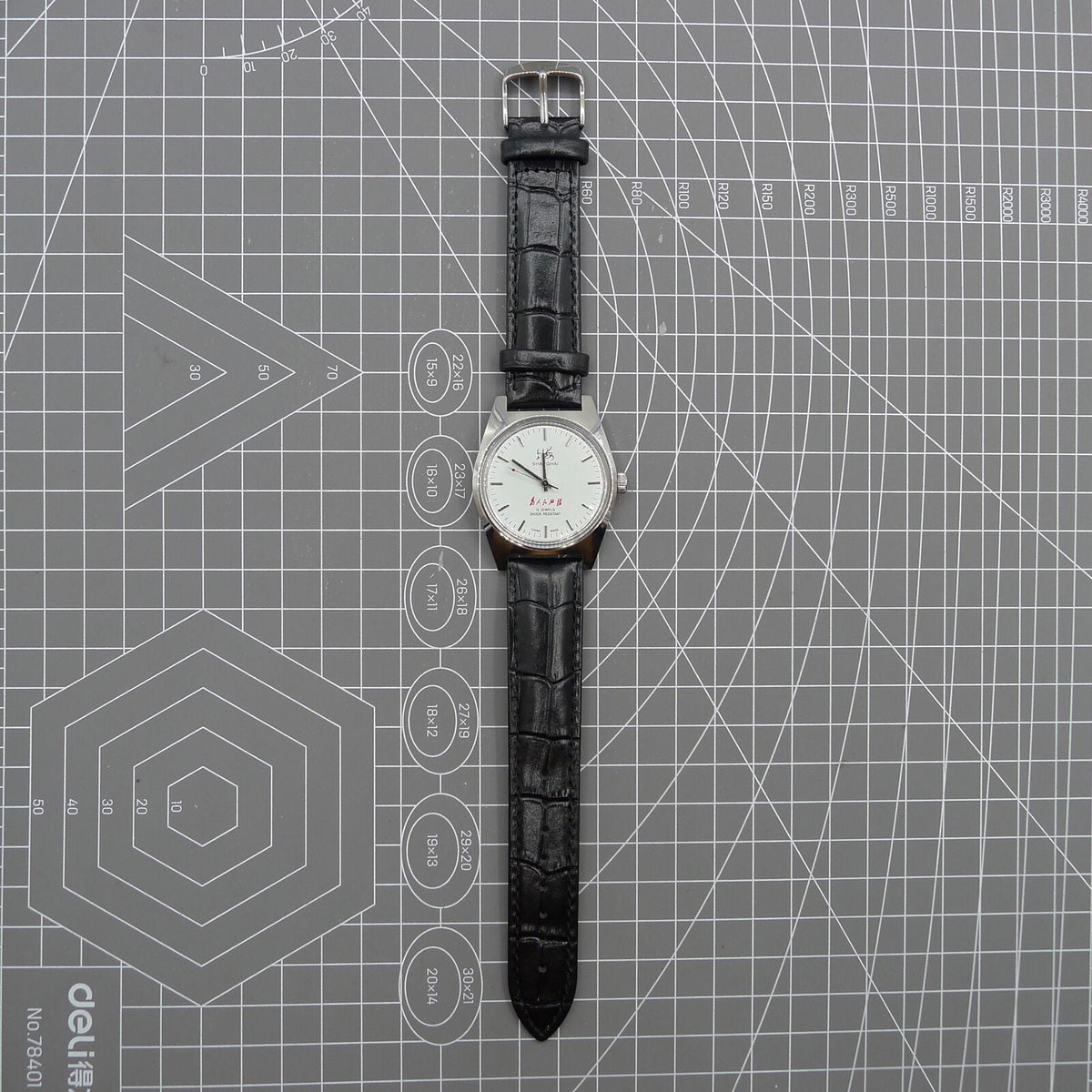 Shanghai Factory 37mm 7120 men's manual mechanical watch with shock-resistant design and classic style.