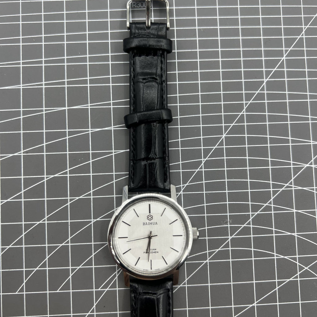 37mm China Baihua manual mechanical watch with 19 jewels, silver dial, shock-resistant design for durability