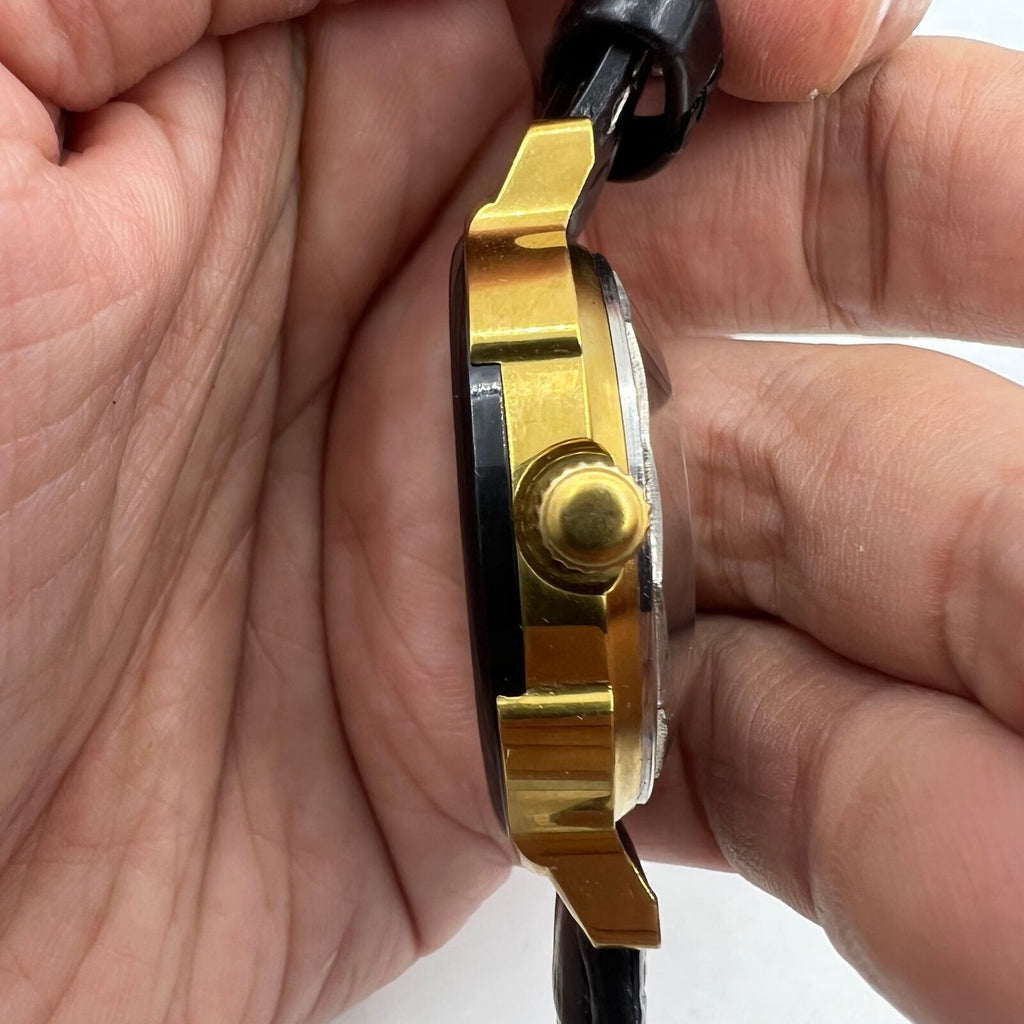 37mm Kongque automatic watch with black dial, Roman numerals, and 33 jewels for precision timekeeping.