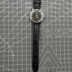 Taihang 32mm manual watch with black dial, golden nail markers, 17 jewels for precise timekeeping.