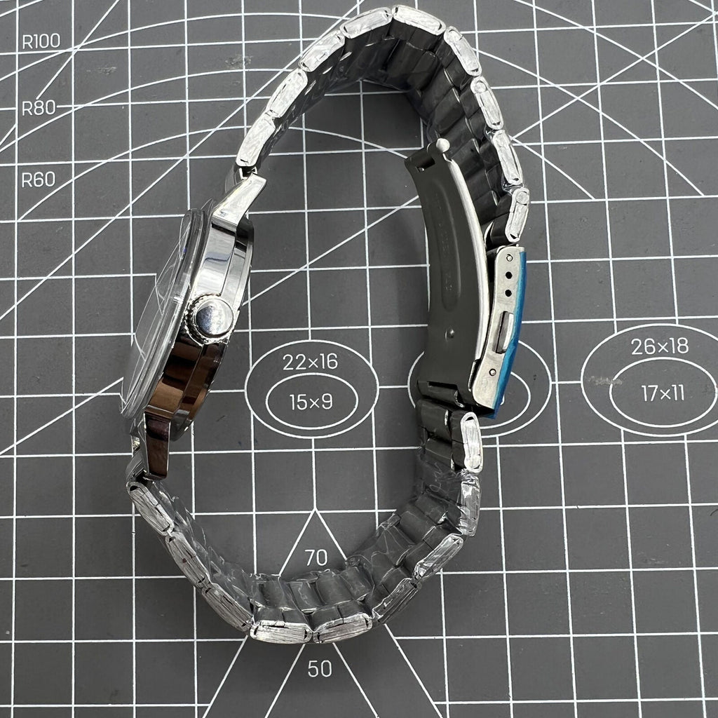 China Baihua 37mm manual mechanical watch with silver dial, 19 jewels, and shock-resistant design for durability.