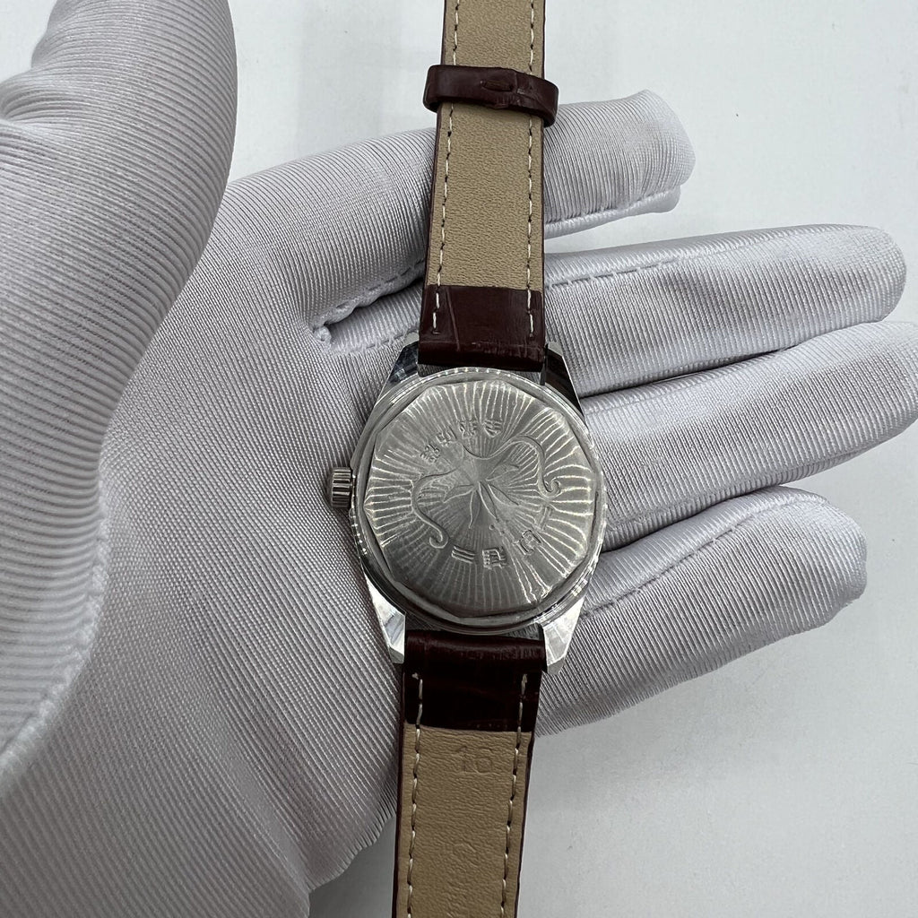 HONGLIAN 32mm manual mechanical watch with 17 jewels, Roman numeral dial, classic style for elegant wear.