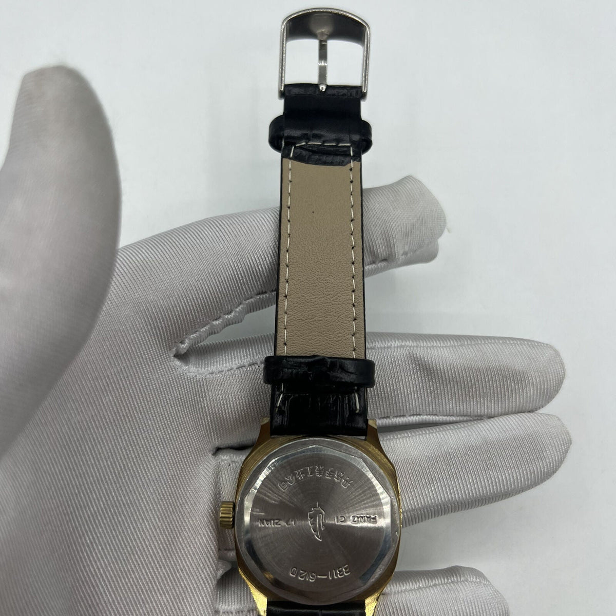 Chunlan 33mm steel manual watch with silver dial, 17 jewels, and matching stainless steel band.