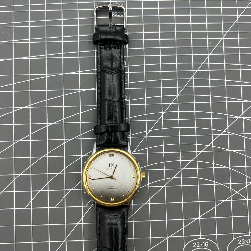 37mm Shanghai manual mechanical watch with gradient grey dial, 17 jewels, classic timepiece for everyday wear.