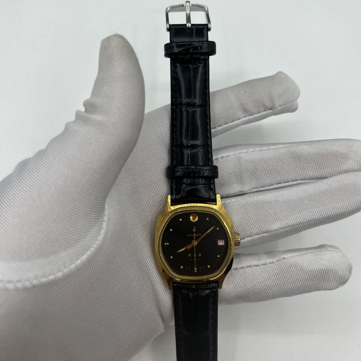 33mm Chunlan steel manual watch with silver dial, 17 jewels, and matching watch band.