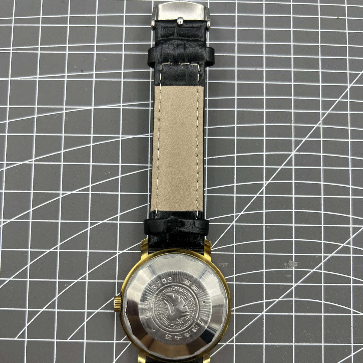 Kongque 37mm automatic watch with black dial, double calendar, 33 jewels, and mechanical movement.