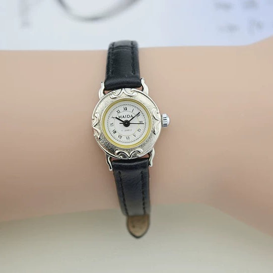 HAIDA Ladies Manual Wind Mechanical Watch Engraved Case Vintage Shanghai NOS