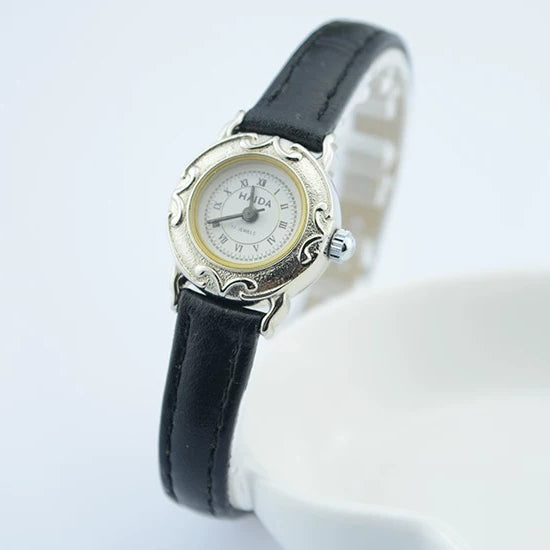 HAIDA Ladies Manual Wind Mechanical Watch Engraved Case Vintage Shanghai NOS