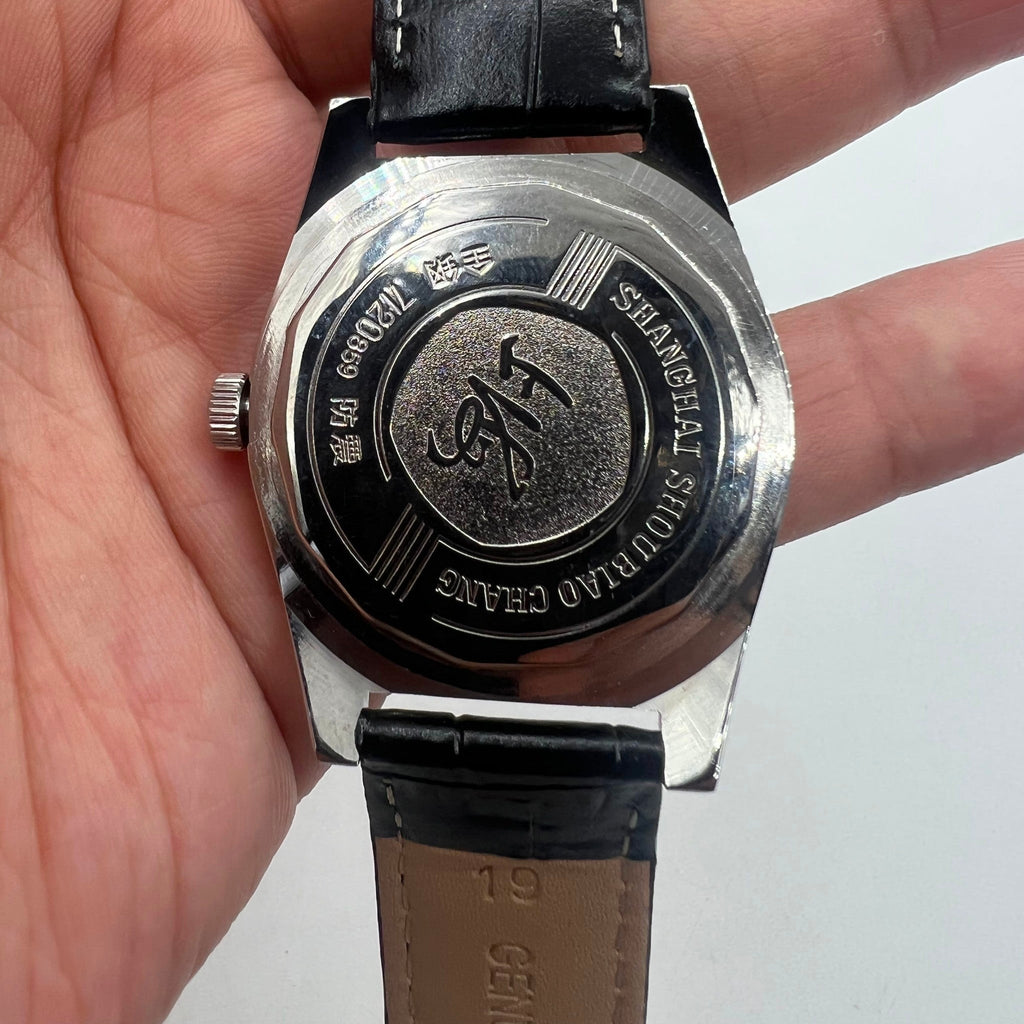 37mm Shanghai Factory 7120 men's manual mechanical watch with shock-resistant design and classic style.