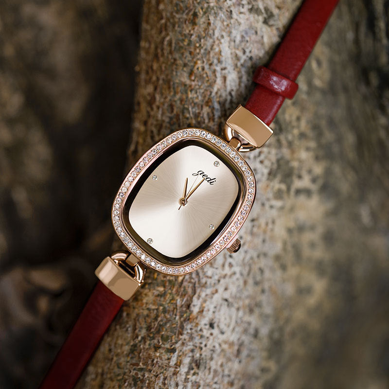Women's Oval Creative Retro Minimalist Watch