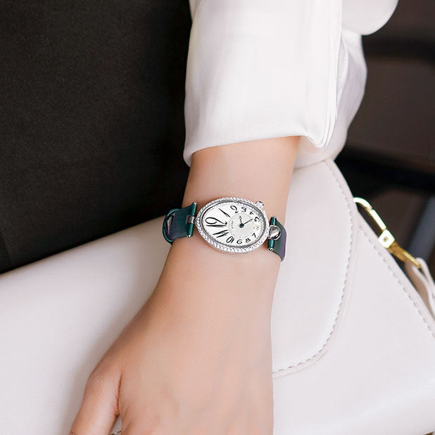 Women's Teardrop-Shaped Rhinestone Waterproof Quartz Watch