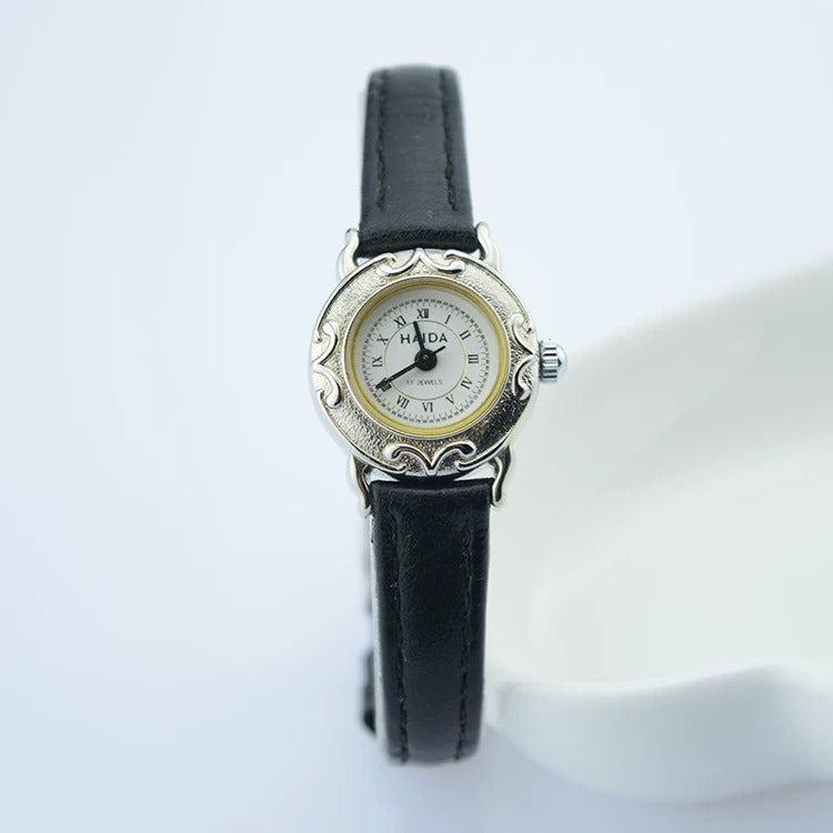 HAIDA Ladies Manual Wind Mechanical Watch Engraved Case Vintage Shanghai NOS
