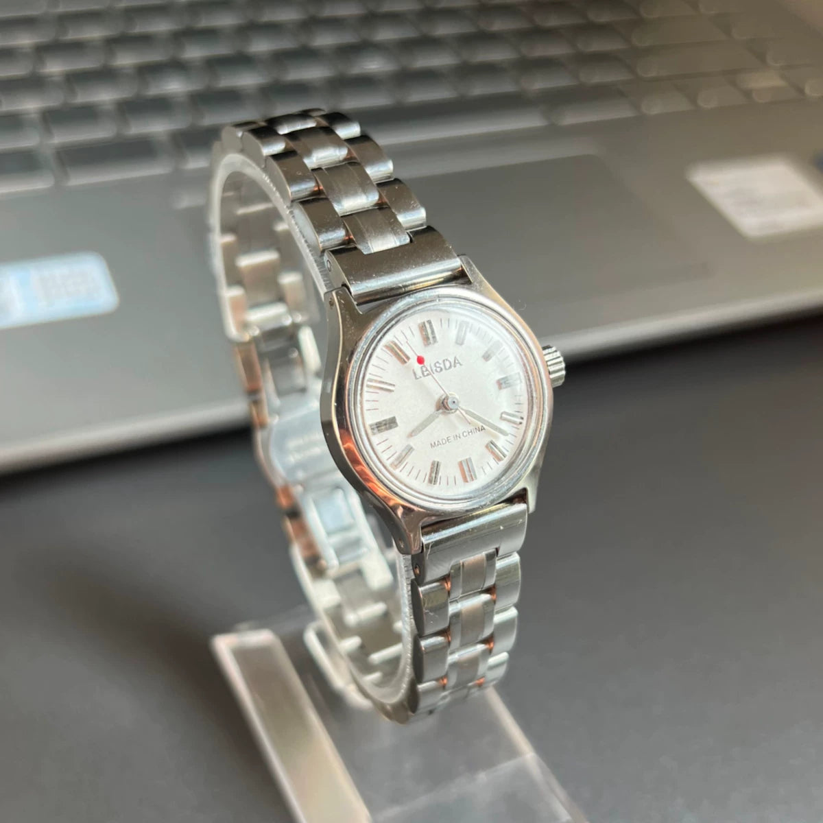 LEISDA Ladies Manual Wind Mechanical Watch 19 Jewels Sea Gull Movement Vintage