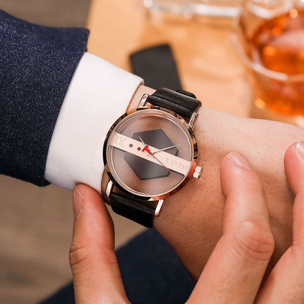 Unisex Hollow See-Through Korean-Style Casual Watch