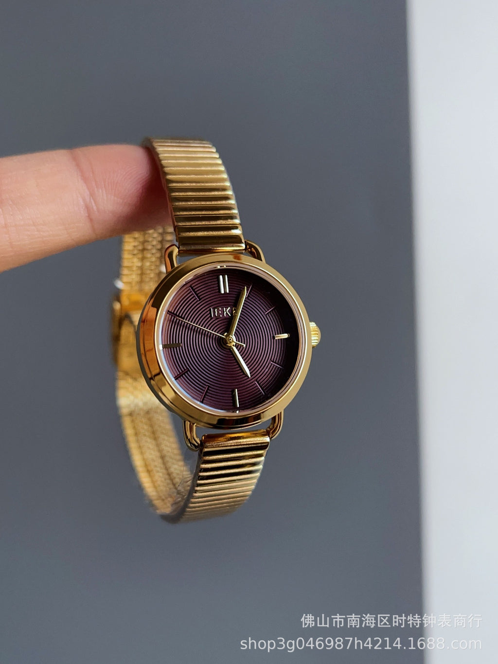 Women's Vintage Ankara-Red Chain Watch