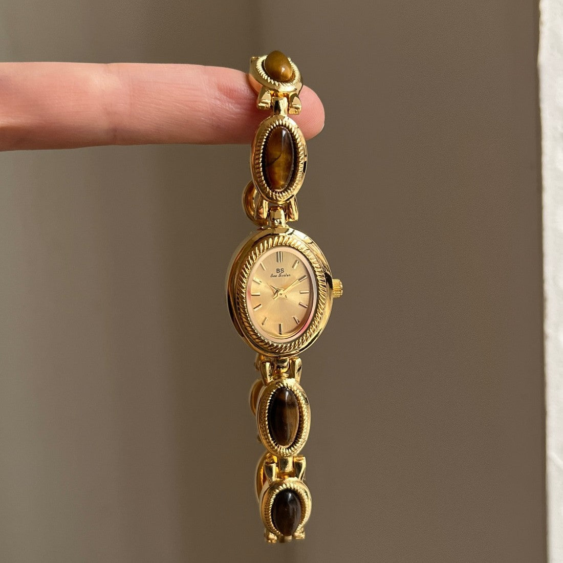 Women's Tweed Vintage Pearl Bracelet Gold-Tone Watch