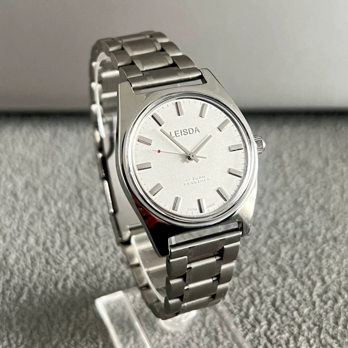 LEISDA 7120 Manual Wind Mechanical Men's Watch Classic Minimalist Vintage NOS