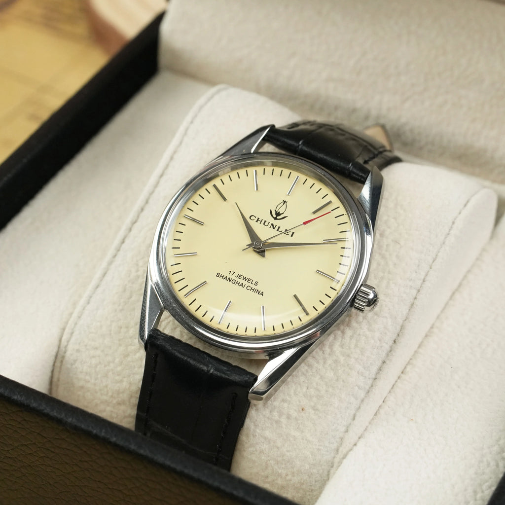 Diamond Brand Vintage Manual Wind Mechanical Watch Solid Steel Bracelet NOS