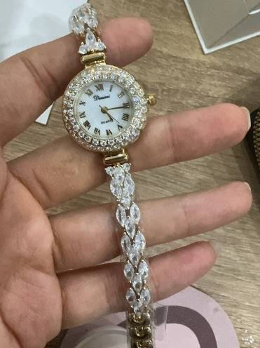 Women's Pearl Bracelet Vintage Roman-Marker Quartz Watch