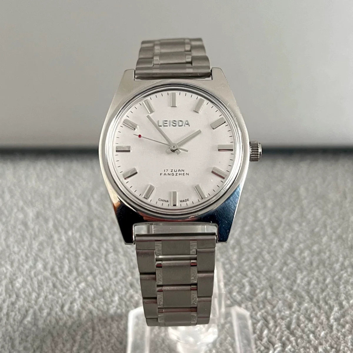 LEISDA 7120 Manual Wind Mechanical Men's Watch Classic Minimalist Vintage NOS