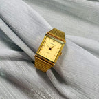 Baoshihua Vintage Ladies Quartz Watch Small Elegant Retro NOS Shanghai Genuine