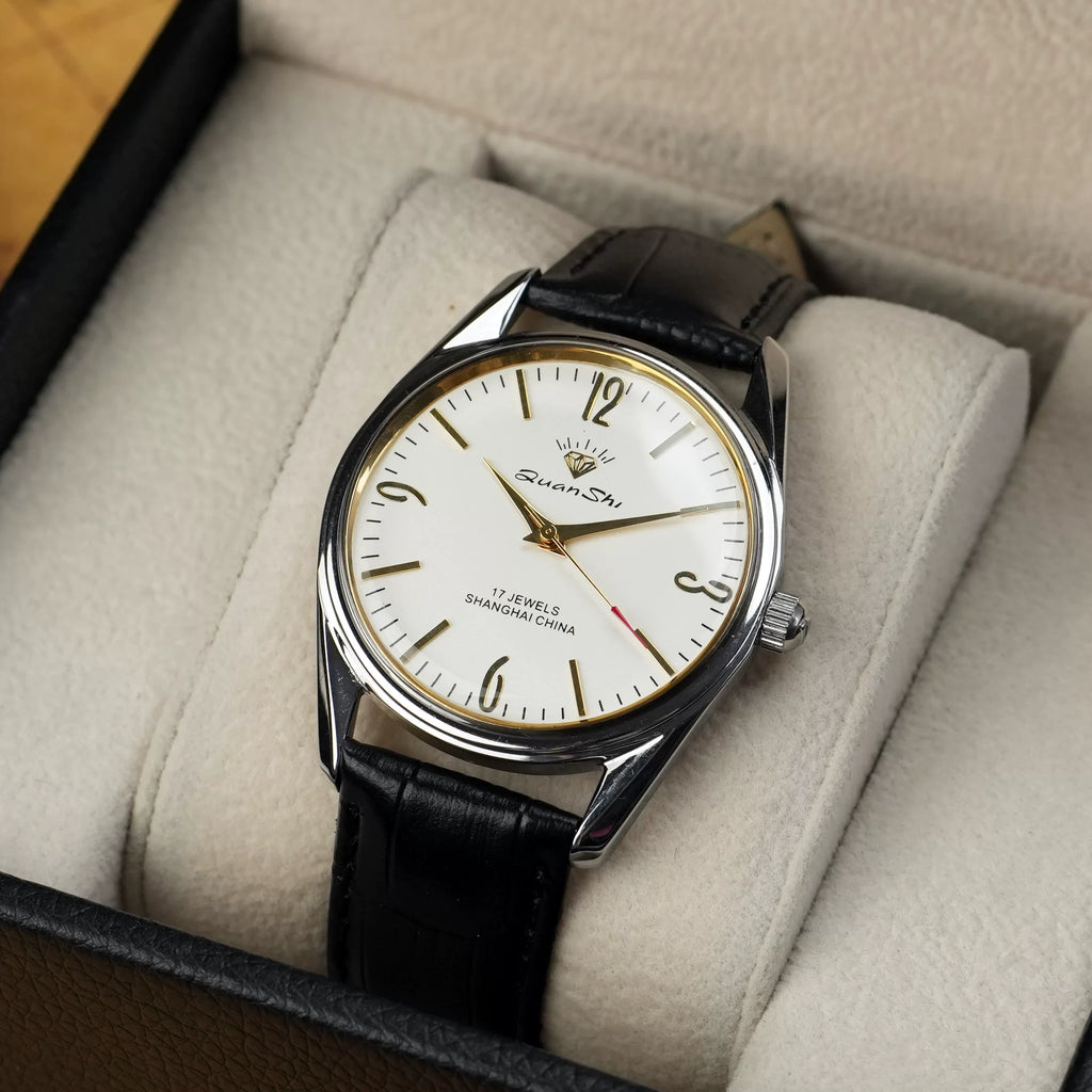 Diamond Brand Men's Manual Wind Watch Vintage Leather Strap Waterproof