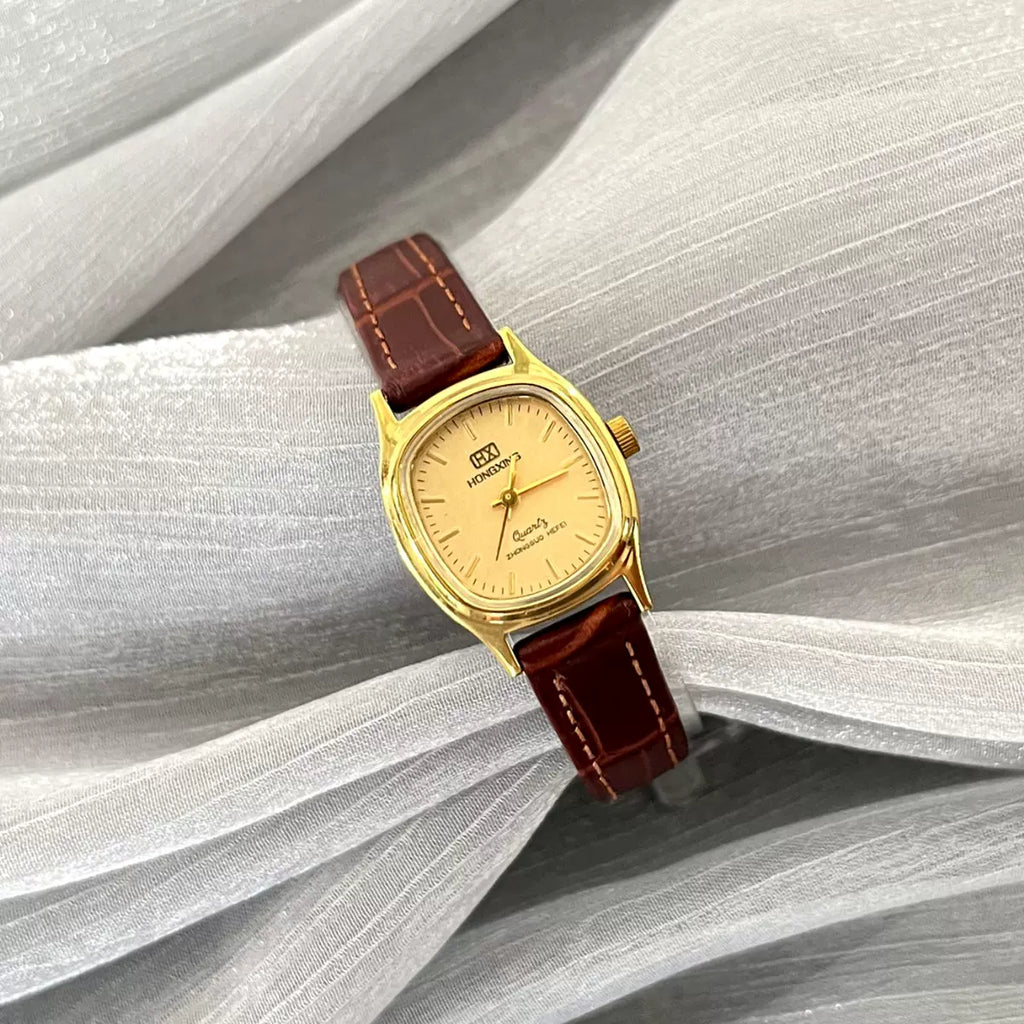 Red Star Ladies Quartz Watch Small Gold Vintage Japan Movement 90s NOS