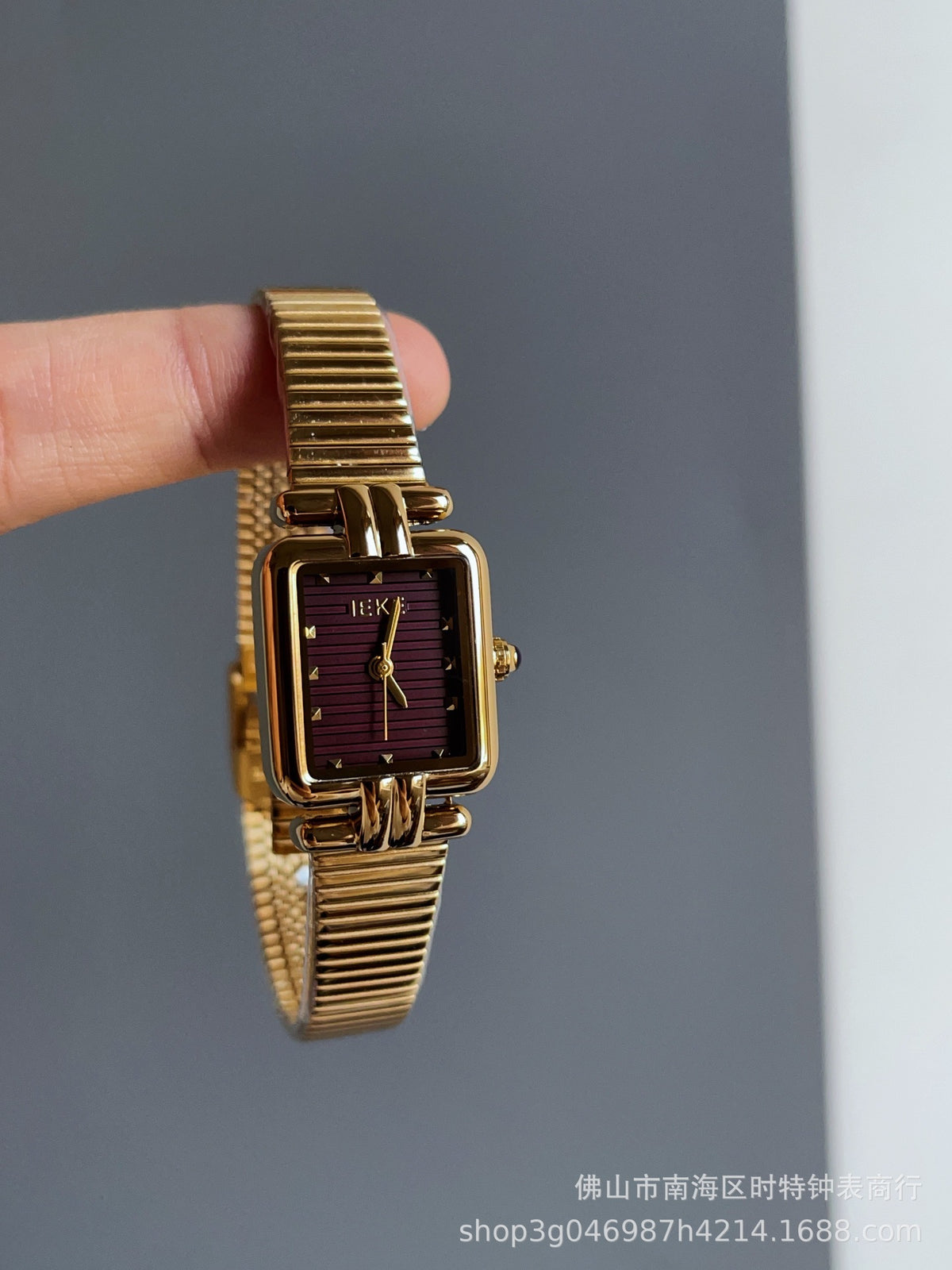 Women's Vintage Ankara-Red Chain Watch