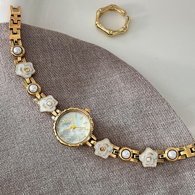 Women's Vintage Camellia Bracelet Quartz Watch