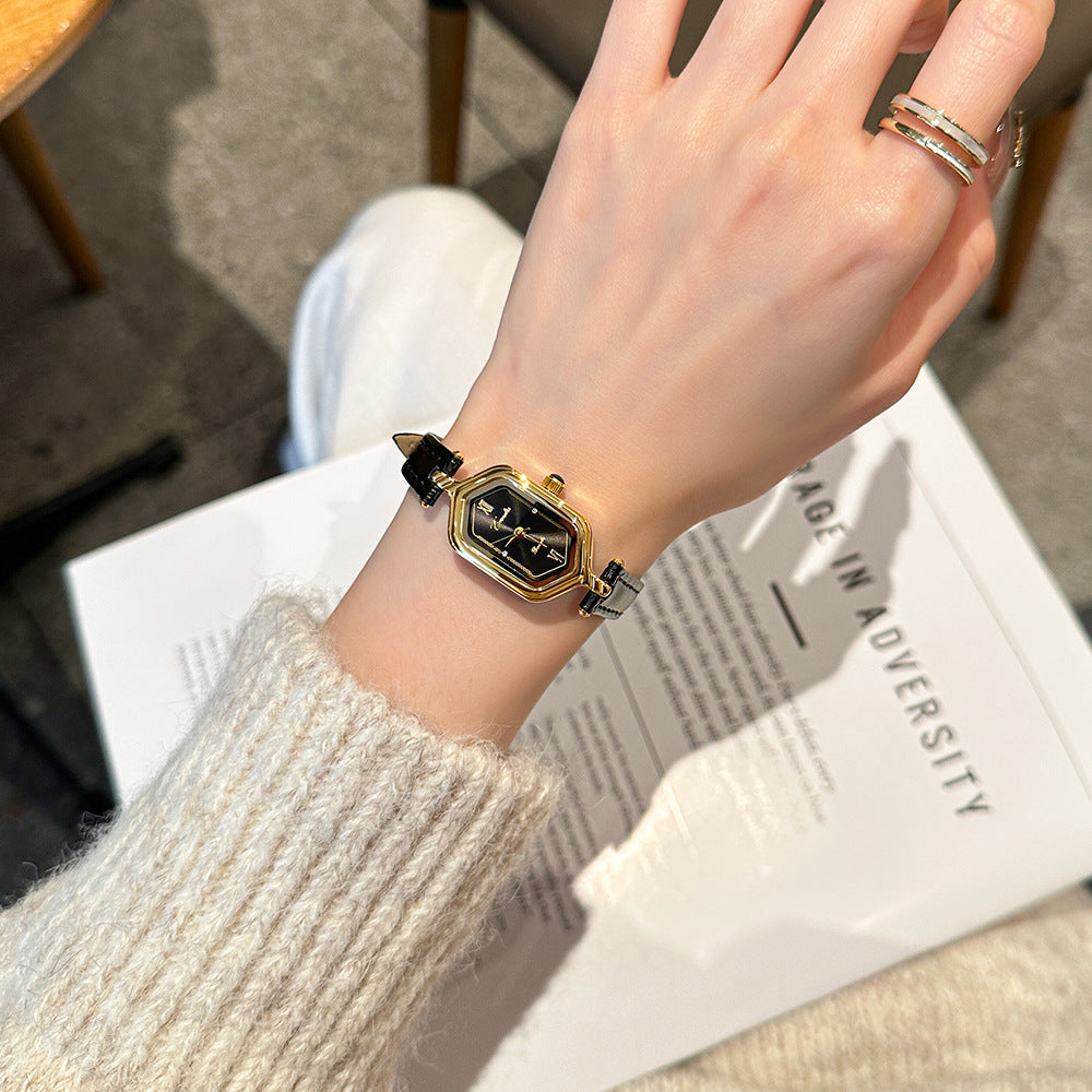 Women's Vintage Small-Dial Delicate Quartz Watch