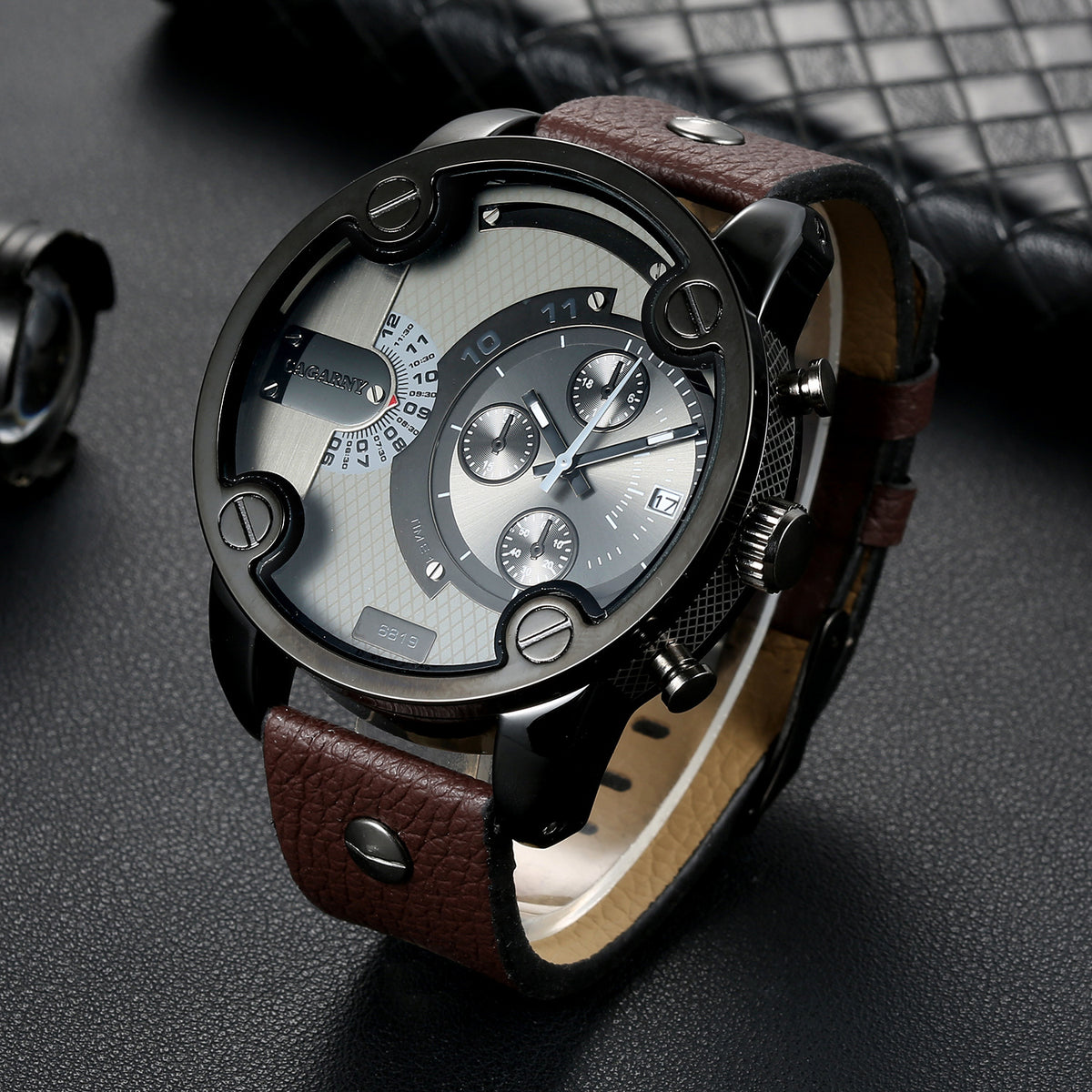 Men's Large-Dial Calendar Leather-Strap Quartz Watch