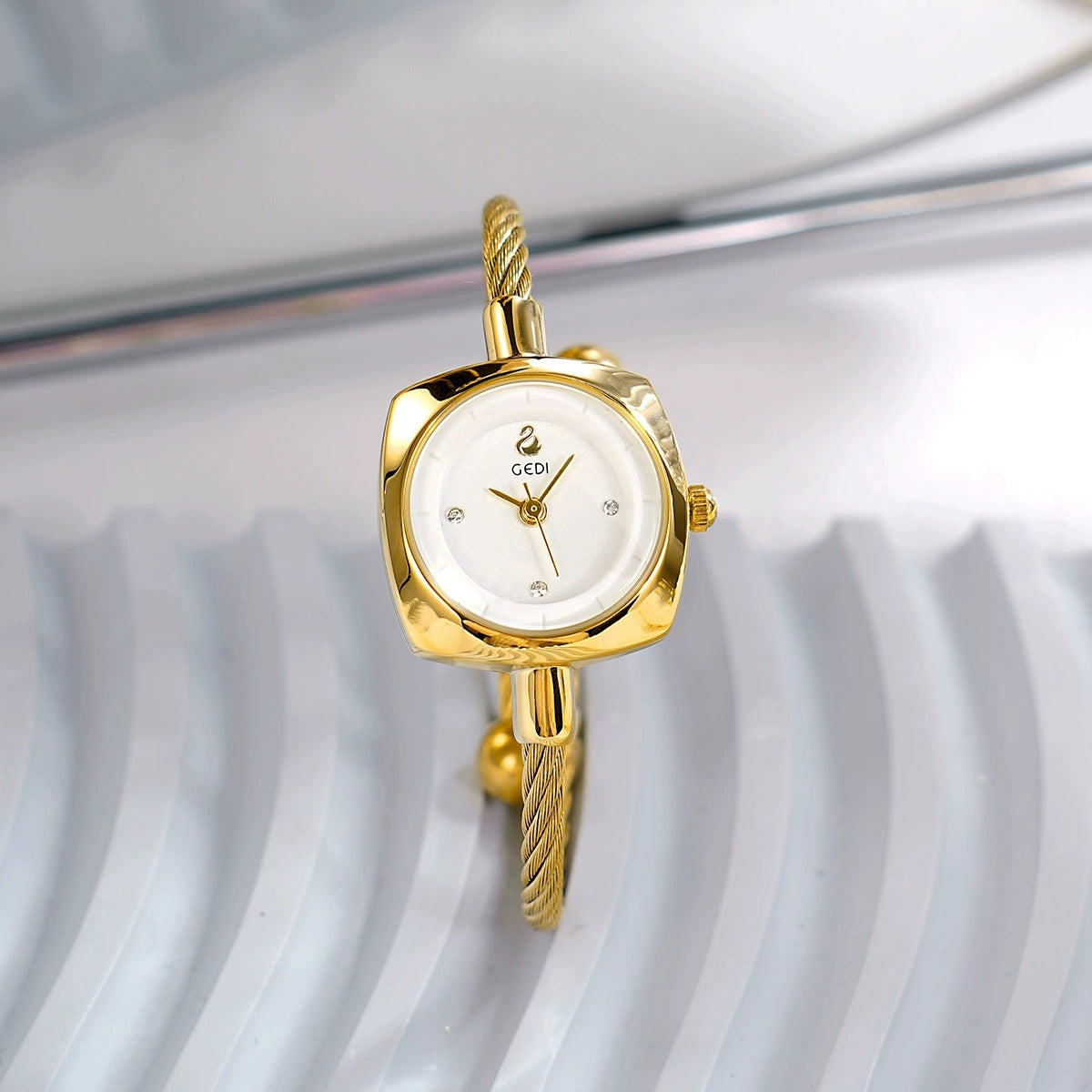 Women's Minimalist Swan Woven-Metal Bangle Quartz Watch