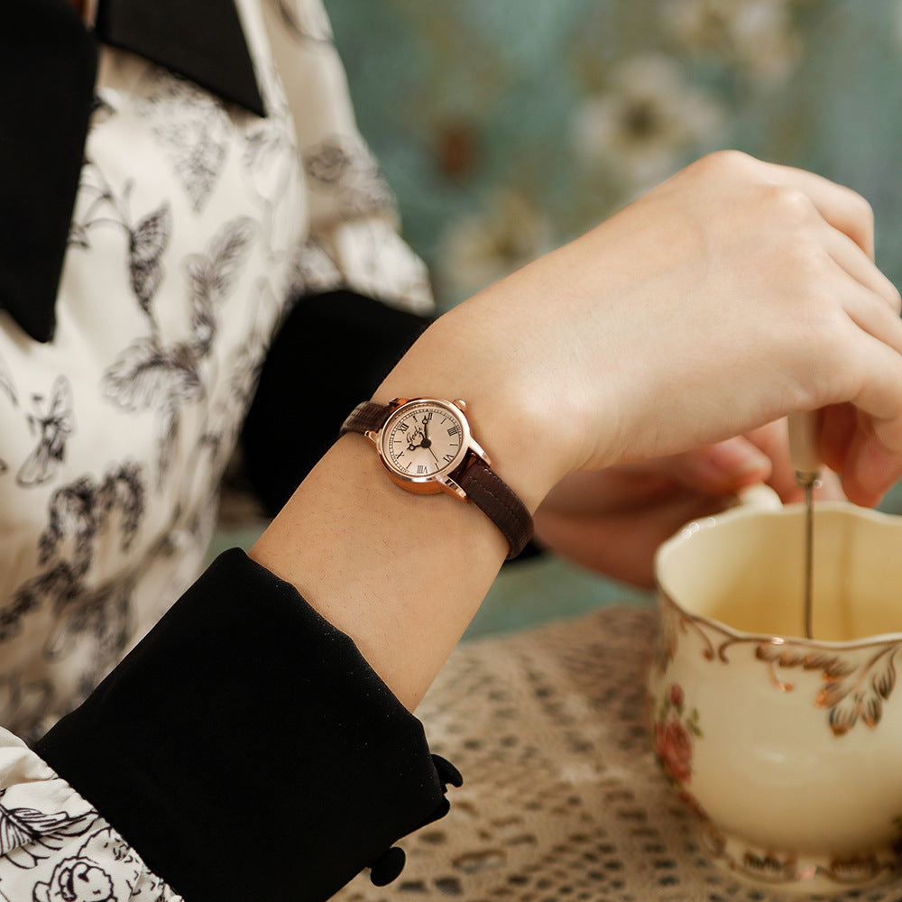 GESMART 2023 New Ladies Vintage Roman Numeral Dial Leather Band Small Watch Retro Women's Quartz Wristwatch