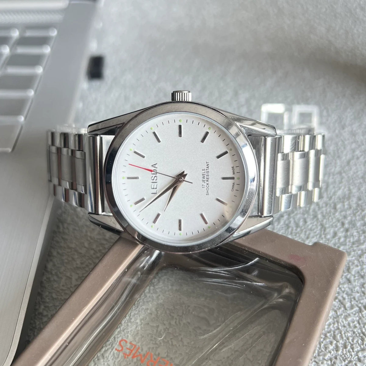 LEISDA 7120 Manual Wind Mechanical Men's Watch Classic Minimalist Vintage NOS