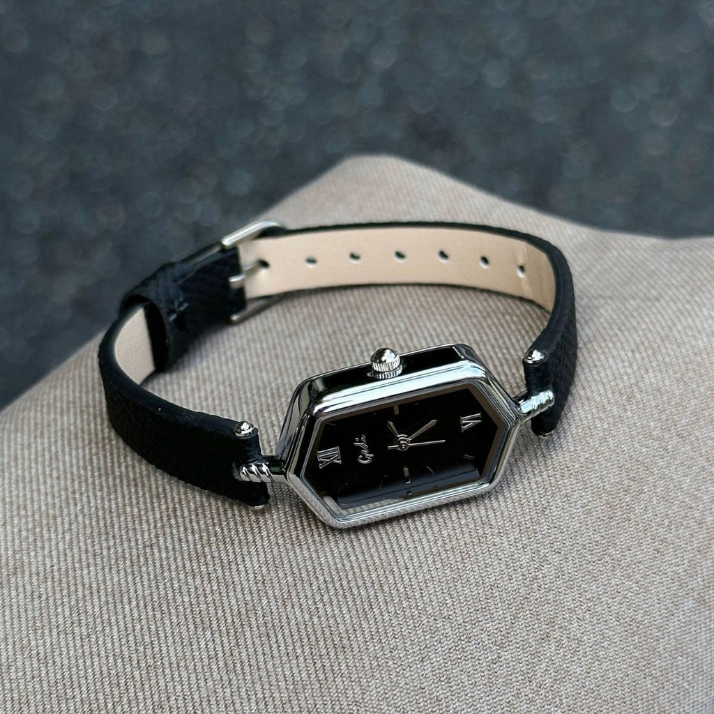 Women's Minimalist Vintage Quartz Watch, Slim Dial