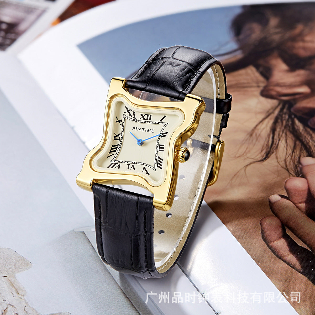 Unisex Irregular Twisted Square Couple Quartz Watch