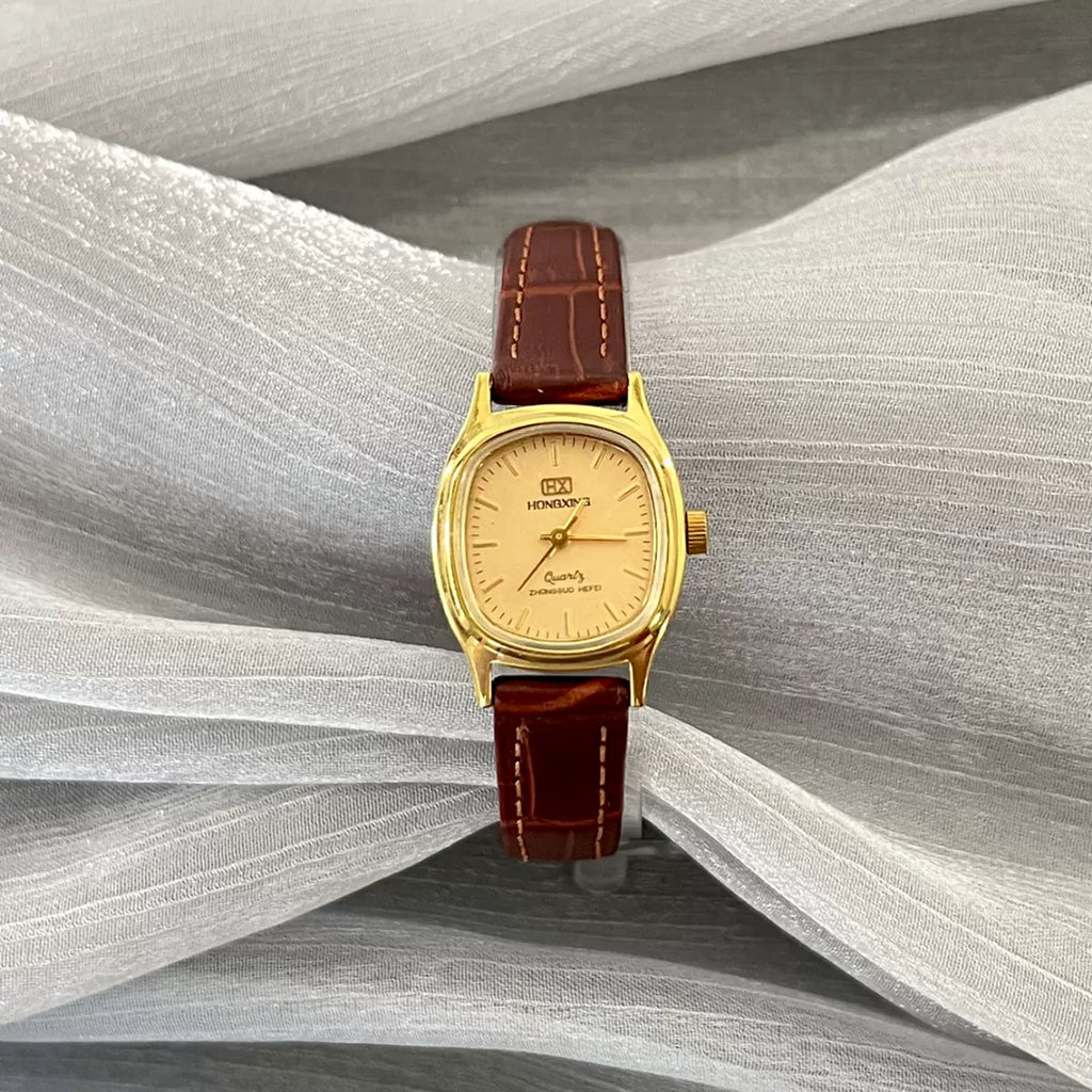 Red Star Ladies Quartz Watch Small Gold Vintage Japan Movement 90s NOS