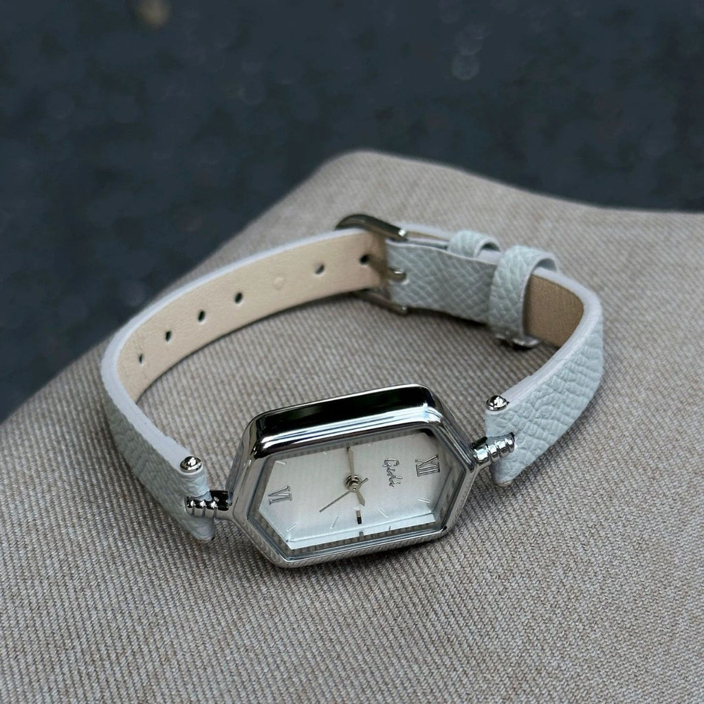 Women's Minimalist Vintage Quartz Watch, Slim Dial