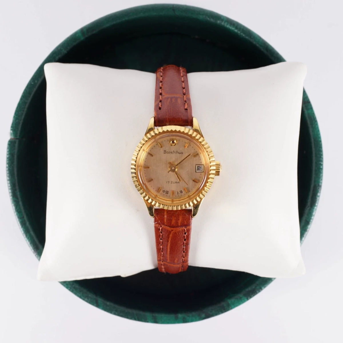 Baoshihua Ladies Manual Wind Mechanical Watch Small Vintage Retro NOS Shanghai