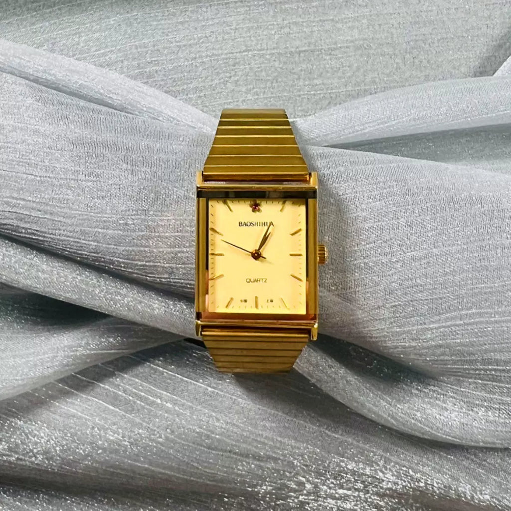 Baoshihua Vintage Ladies Quartz Watch Small Elegant Retro NOS Shanghai Genuine