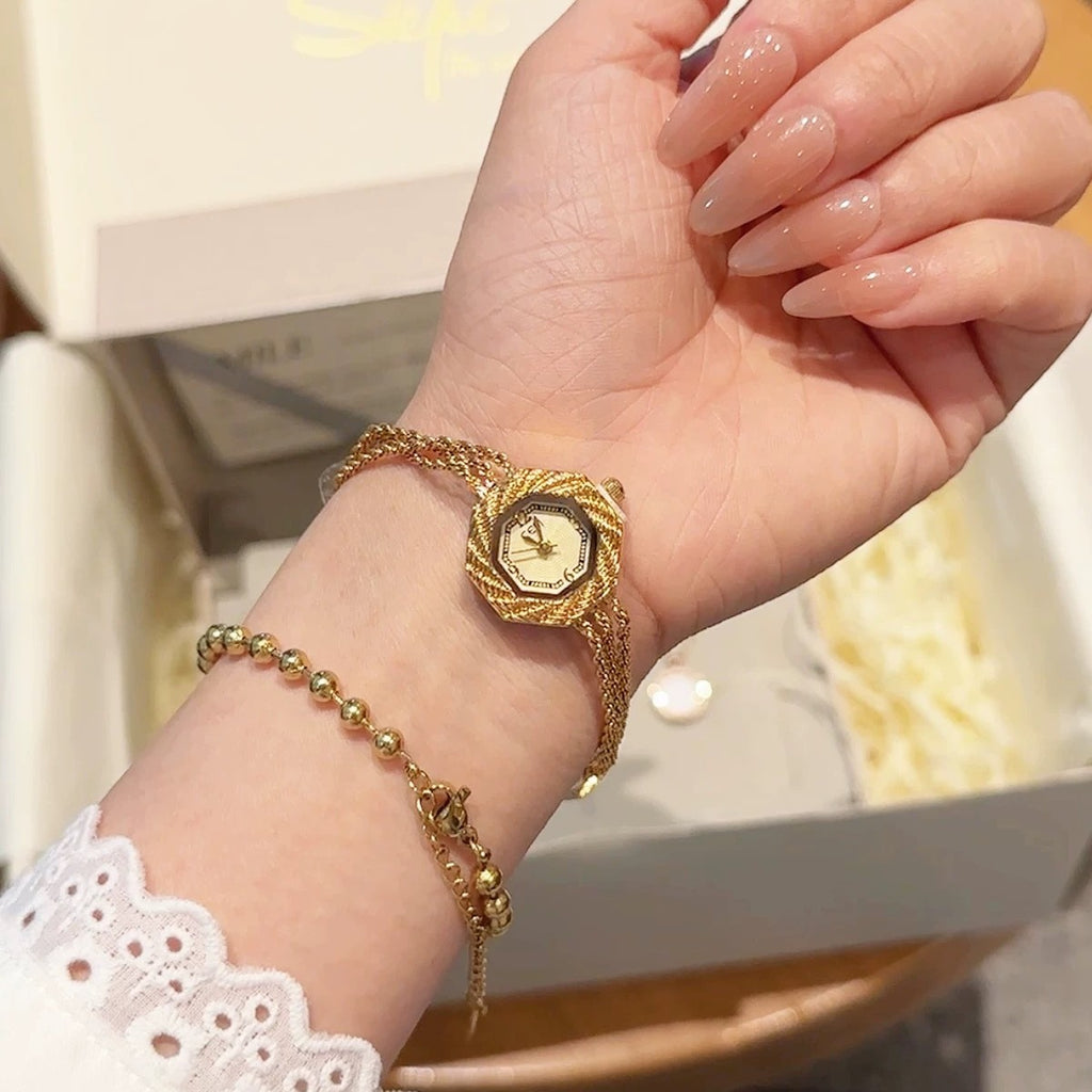 Women's Gold Chain Vintage Small-Dial Quartz Watch