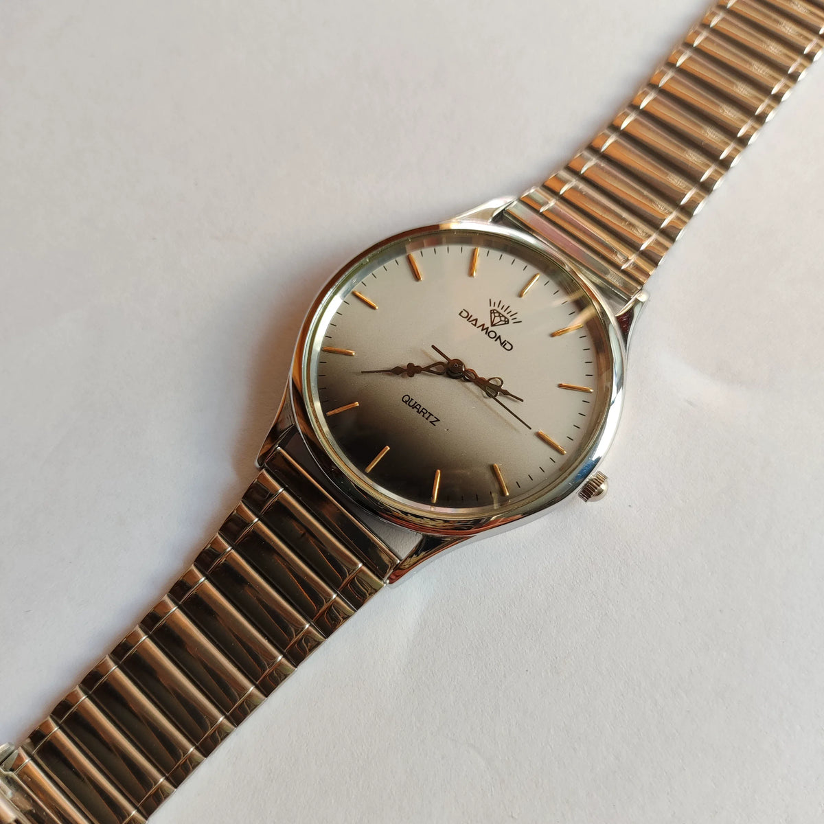 Diamond Brand Quartz Watch Gradient Dial Large Size Vintage 90s NOS