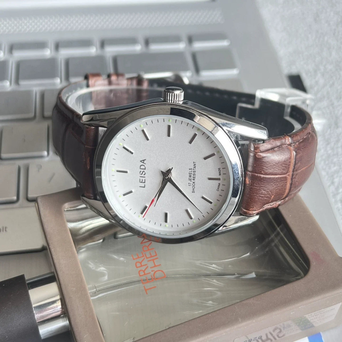 LEISDA 7120 Manual Wind Mechanical Men's Watch Classic Minimalist Vintage NOS