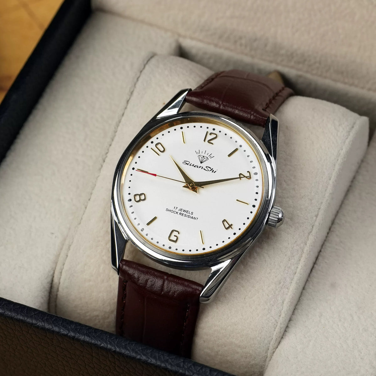 Diamond Brand Men's Manual Wind Watch Vintage Leather Strap Waterproof
