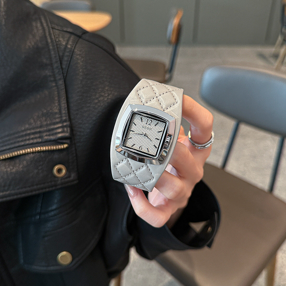Women's British-Style Plaid Leather Vintage Square Quartz Watch
