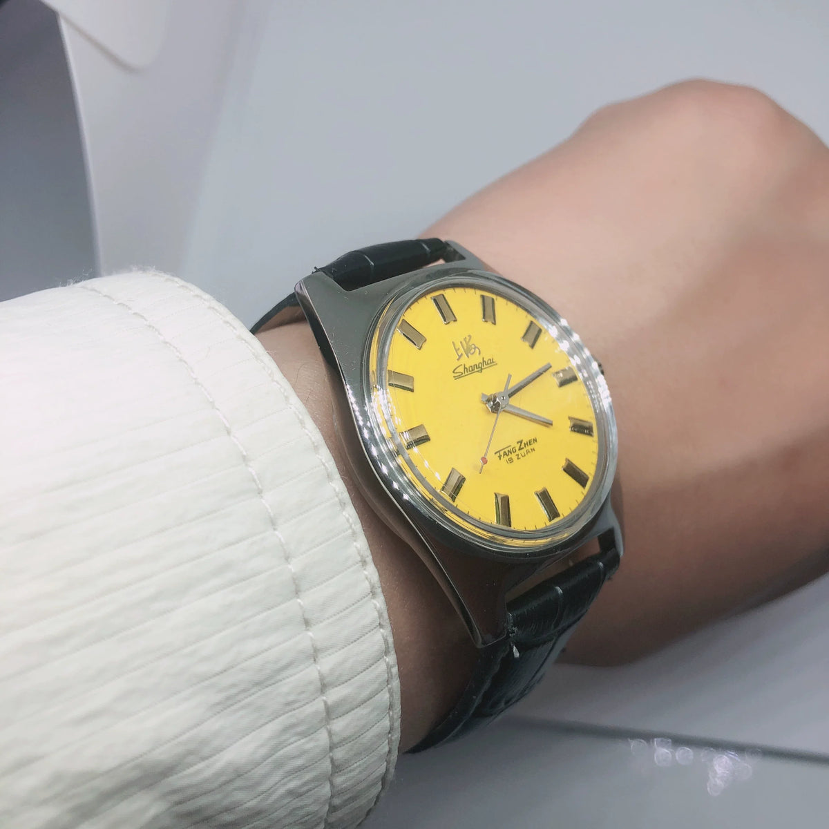 Vintage 7120 Manual Wind Mechanical Watch Yellow Colorful Dial Business Shanghai