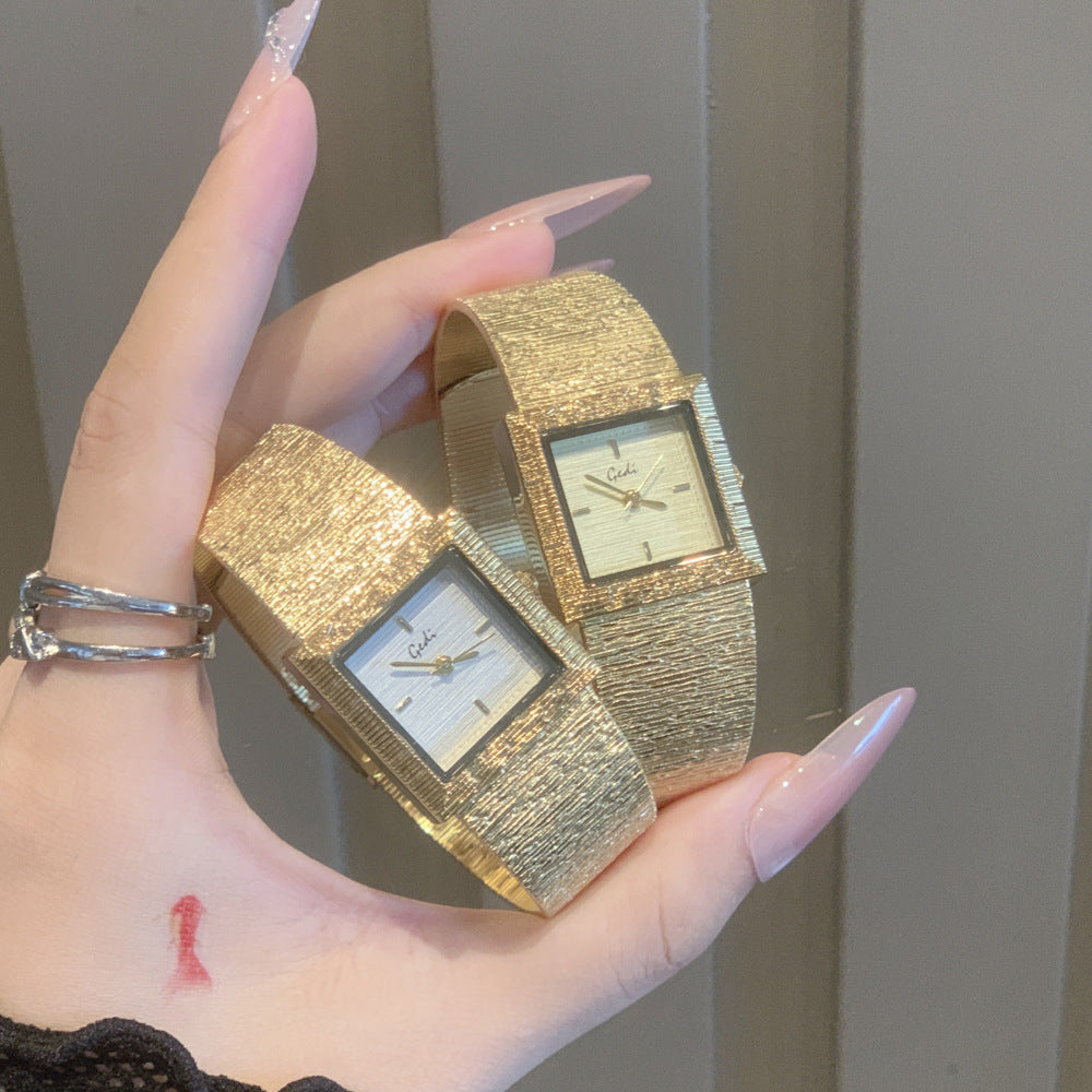 Women's Vintage Brushed Gold Bangle Quartz Watch