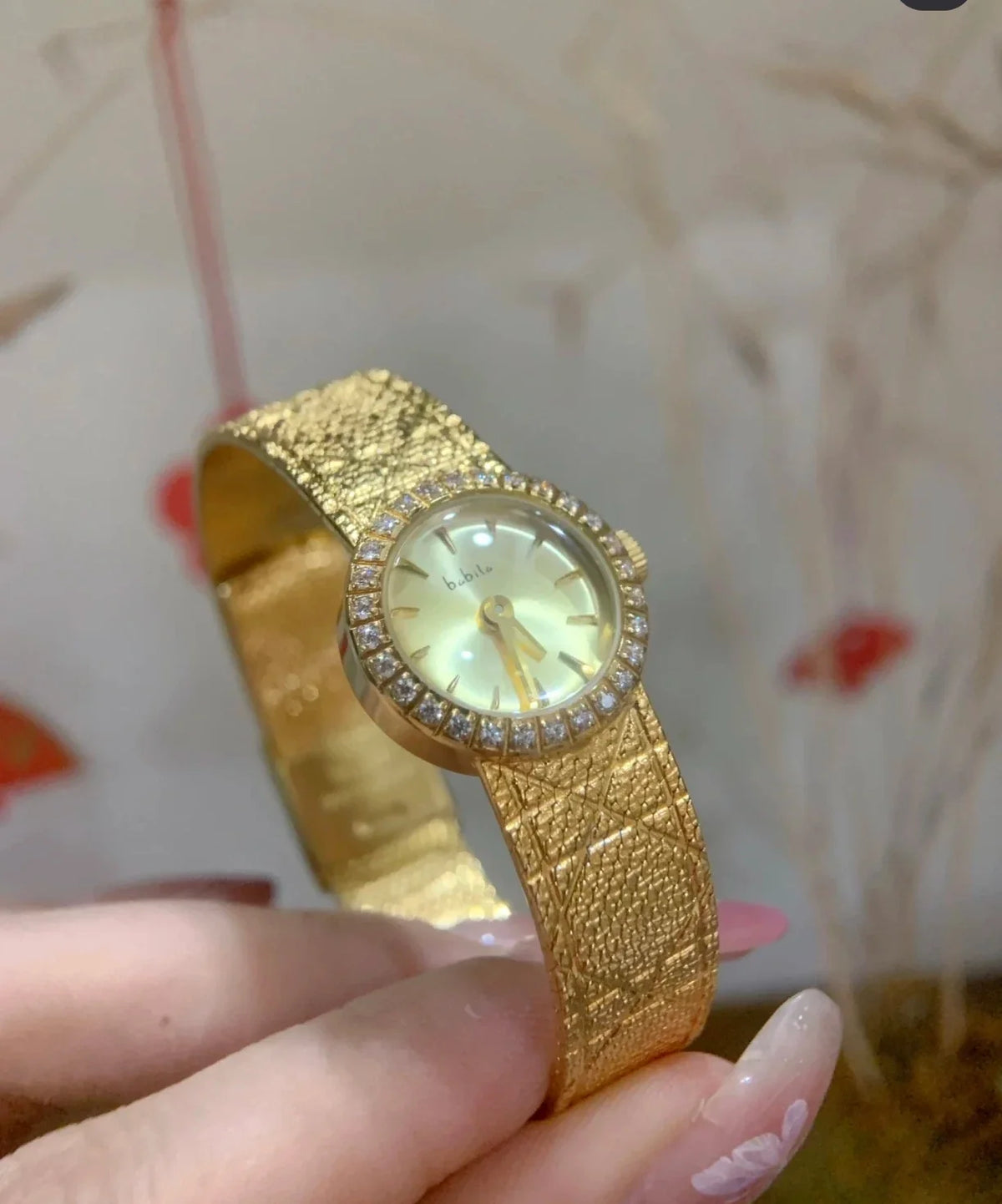 BABILA Ladies Small Gold Crystal-Set Dial Watch Japan Vintage Light Luxury